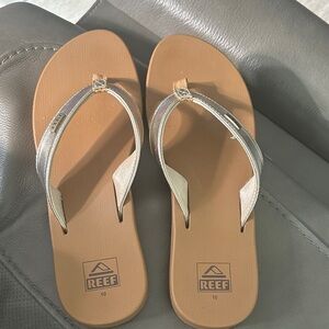 Reef Women's Metallic Gold and Tan Sandals